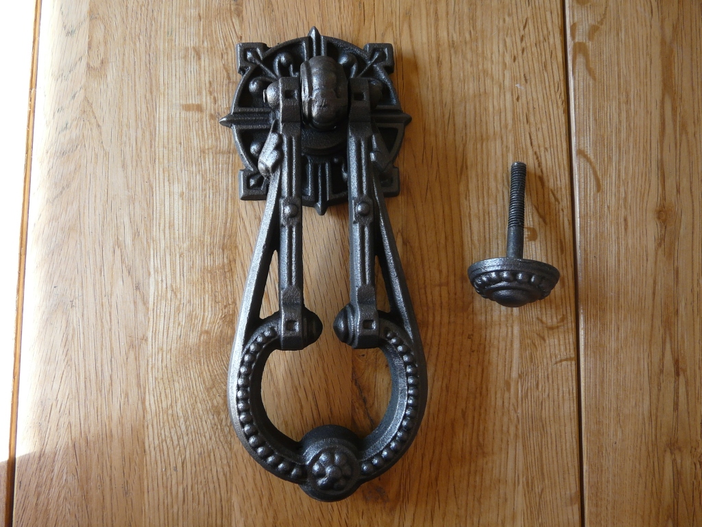 D139LVictorian Cast Iron Door Knocker Antique Door knockers
