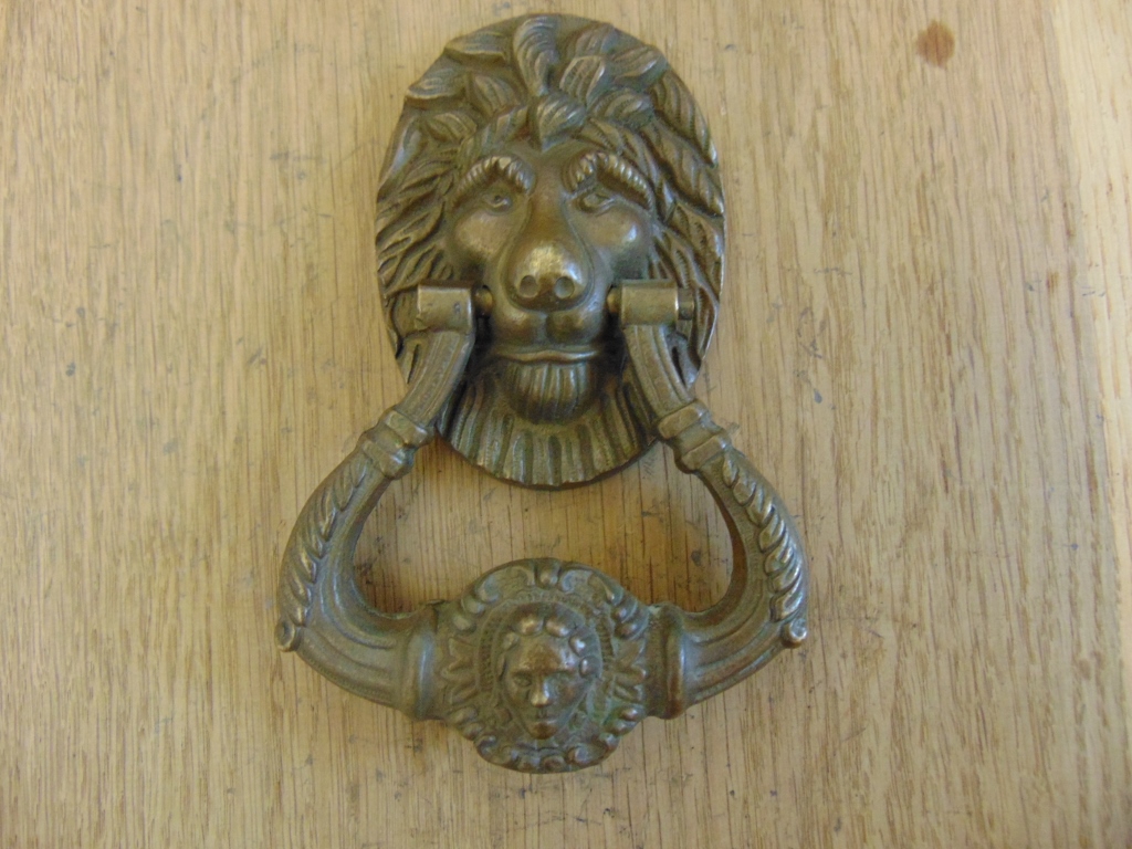 D400-0418-Lion's Head Door Knocker. - Antique Door knockers