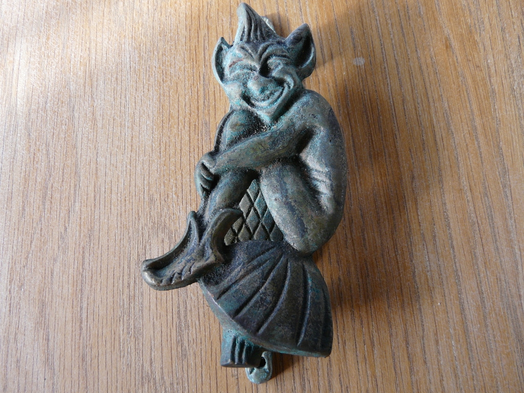 D018_1016-Pixie_Door_Knocker