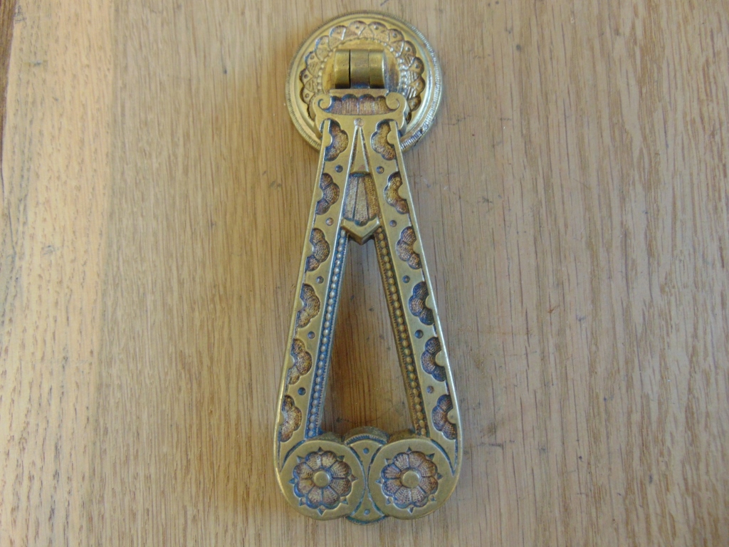 Solid Brass Traditional Victorian Design Door Knockers – Classic Style – Ironmongery World
