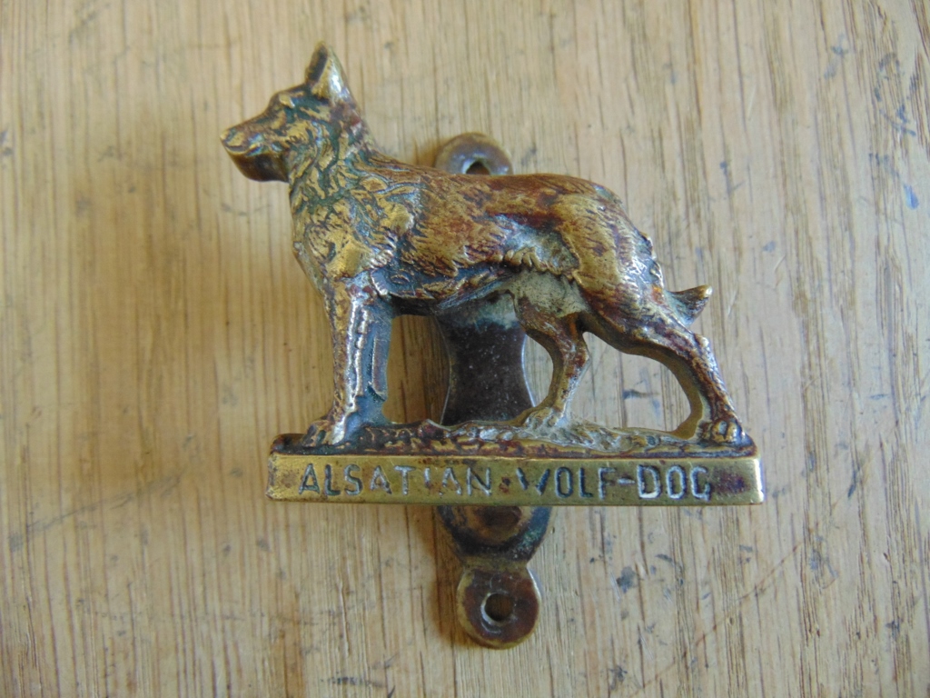 D162Alsatian Wolf Dog Door Knocker Antique Door knockers