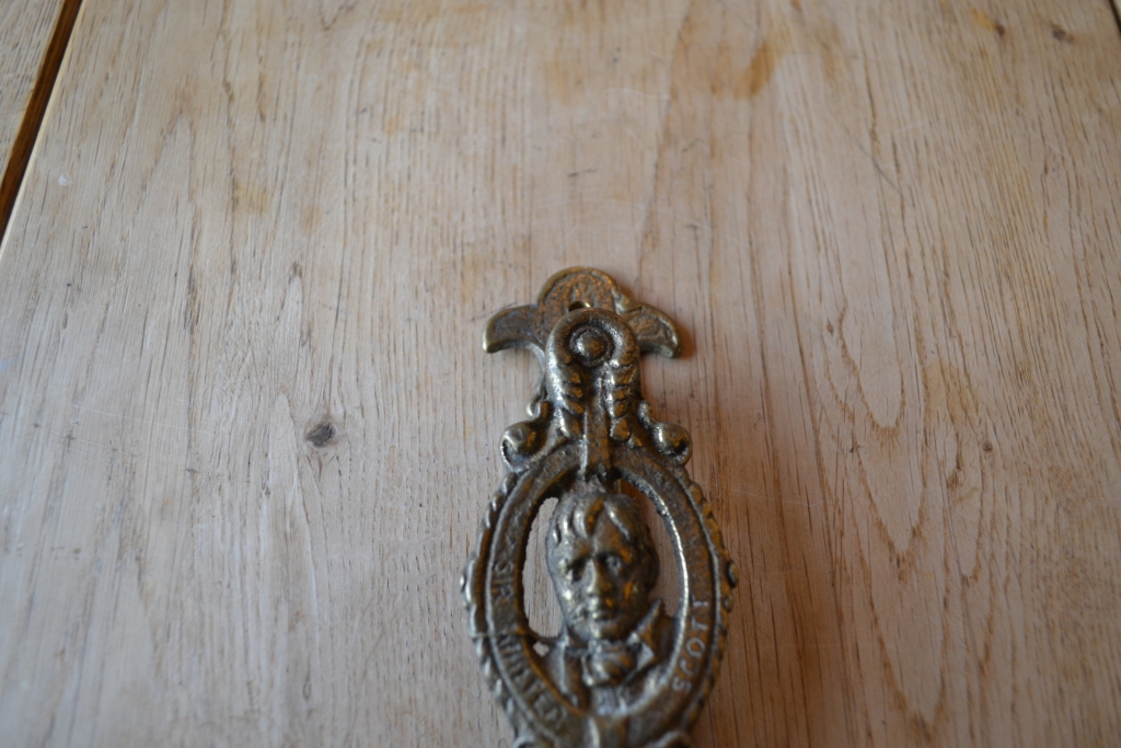 Sir Walter Scott Door Knocker D587-1119